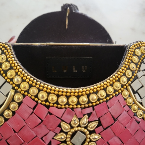 Small bejeweled crossbody/handbag - Picture 12 of 12